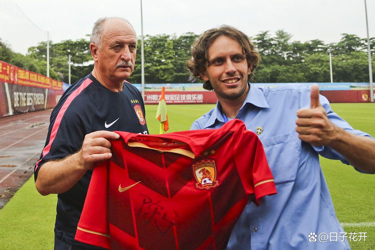 亚博体育-最后时刻体能课后；曼联扳平良机备战德甲；媒体盛赞；官宣口径保持一致(申请课后服务原因简短)