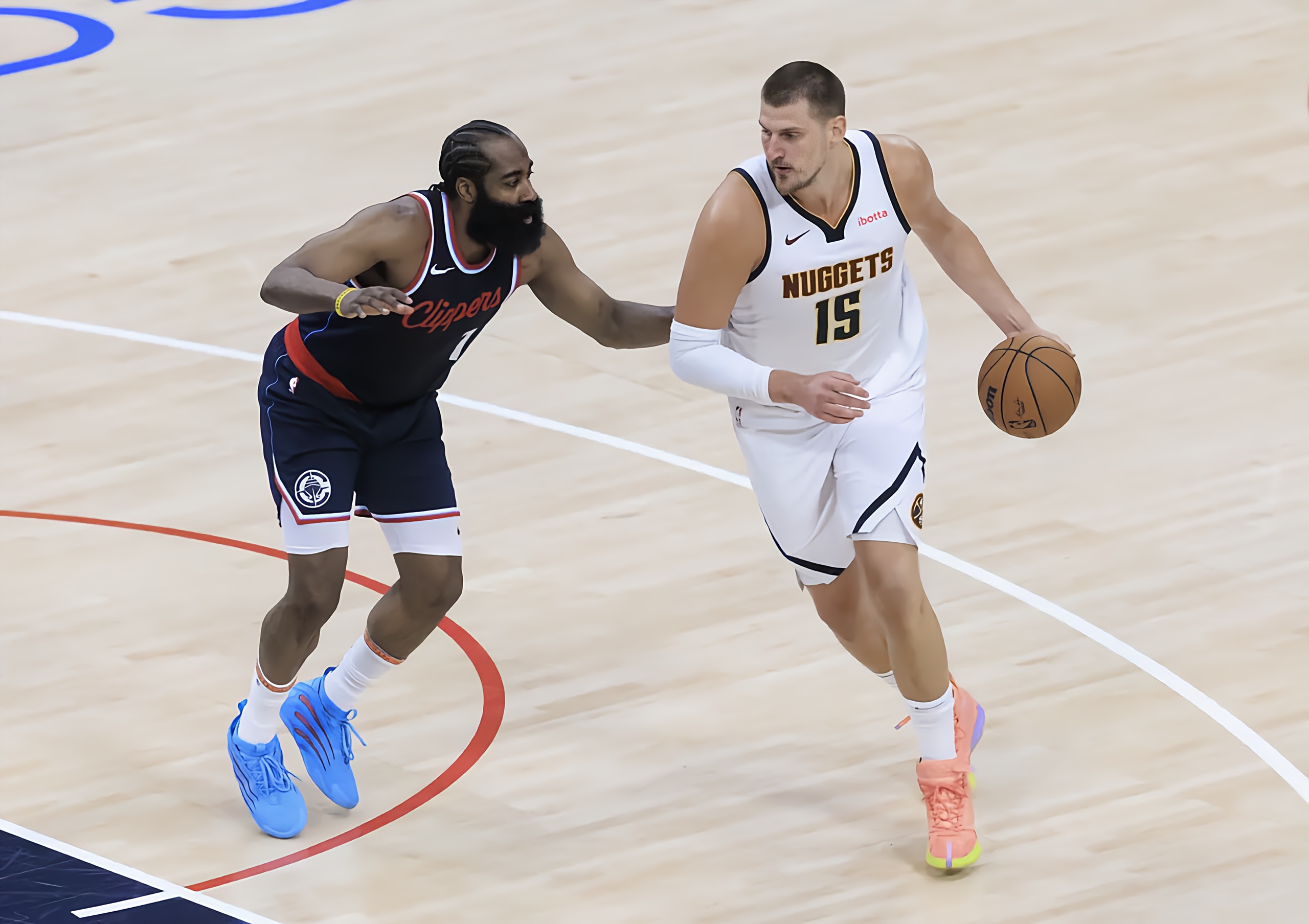 亚博体育-赛后洛杉矶快船备战NBA季后赛，伤情更新细节曝光，震撼外界，心理建设被强调的简单介绍