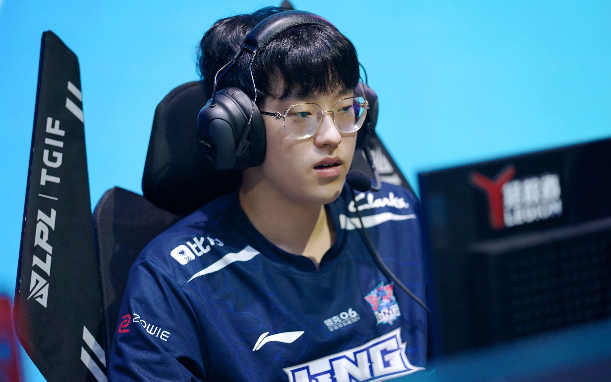 YABO-Scout回归赛场，逆转首场状态亮眼，MAD观众沸腾！的简单介绍