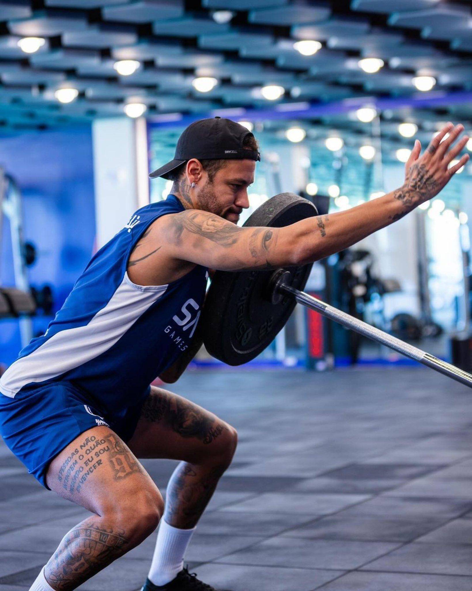 亚博体育-内马尔回归赛场，惊险取胜首场状态亮眼，TL观众沸腾！的简单介绍