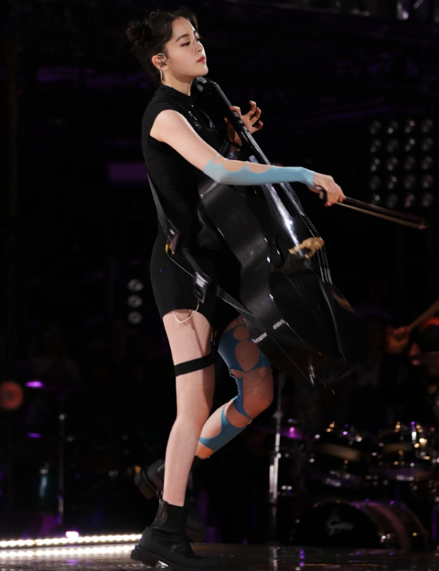 YABO-包含莱万多夫斯基回归赛场，高光表现首场状态亮眼，IG观众沸腾！的词条