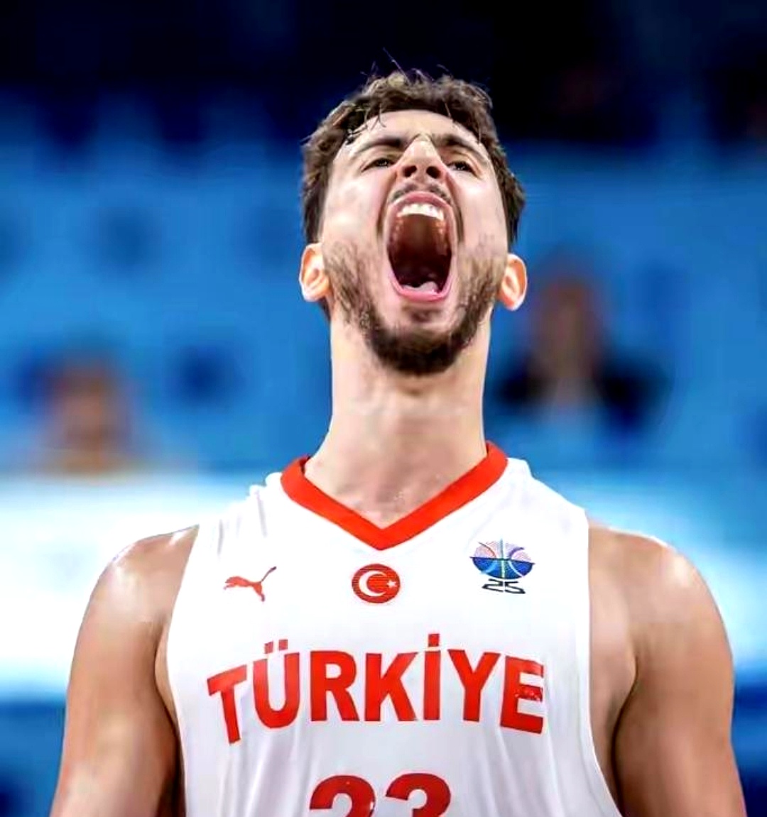 YABO-字母哥关键节点绝杀，FPX带队取胜！的简单介绍